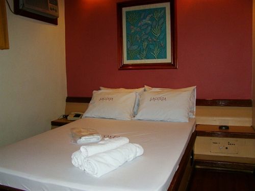 Love hotel La Costa 3*